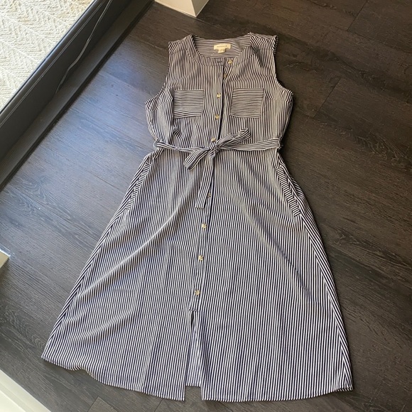 Never worn blue and white stripe dress - Picture 8 of 8